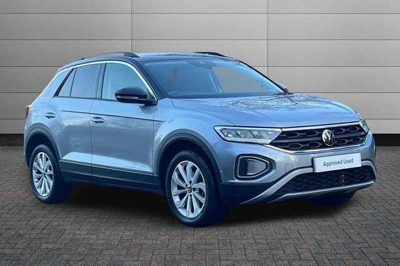 Pyrite silver Used 2024 VW T-Roc Match SUV | £19,990 (Good price) - Image 1/4
