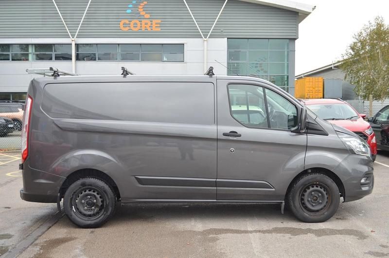 Usado Ford Transit Custom Trend 130 HP (95 kW) 2020 Cinzento Van