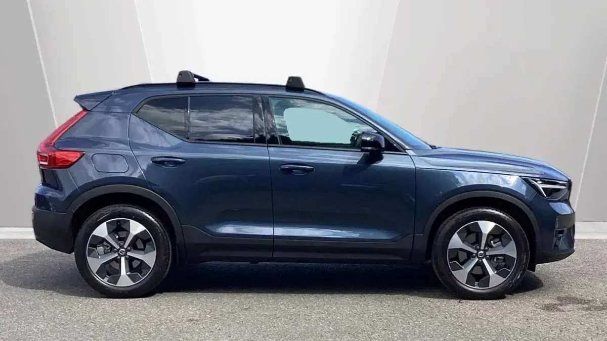 New Volvo XC40 Plus 161 HP (118 kW) 2027 SUV