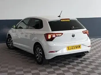 Used VW Polo Life 95 HP (69 kW) 2023 White Hatchback