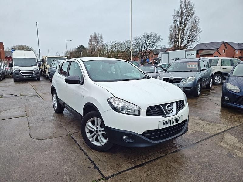 Used Nissan Qashqai Acenta 150 HP (110 kW) 2011 White SUV