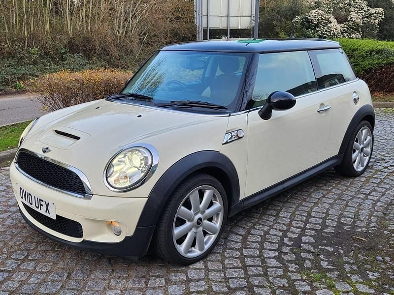Used Mini Cooper S Hatch 184 HP (135 kW) 2010 White Hatchback
