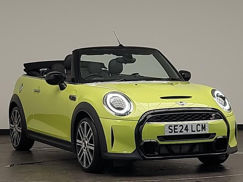 Yellow Used 2024 Mini Cooper S Exclusive Hatchback | £23,298 (Fair price) - Image 1/4