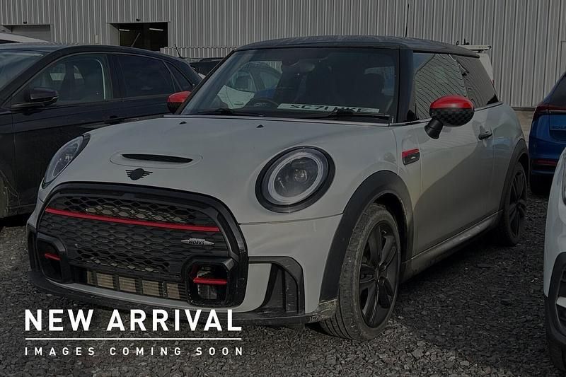 Used Mini Cooper S Hatch 178 HP (130 kW) 2021 Silver Hatchback