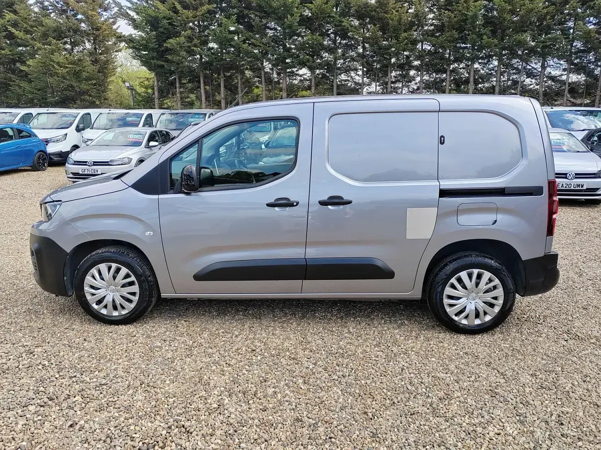 Used Peugeot Partner Premium 131 HP (96 kW) 2022 Grey MPV