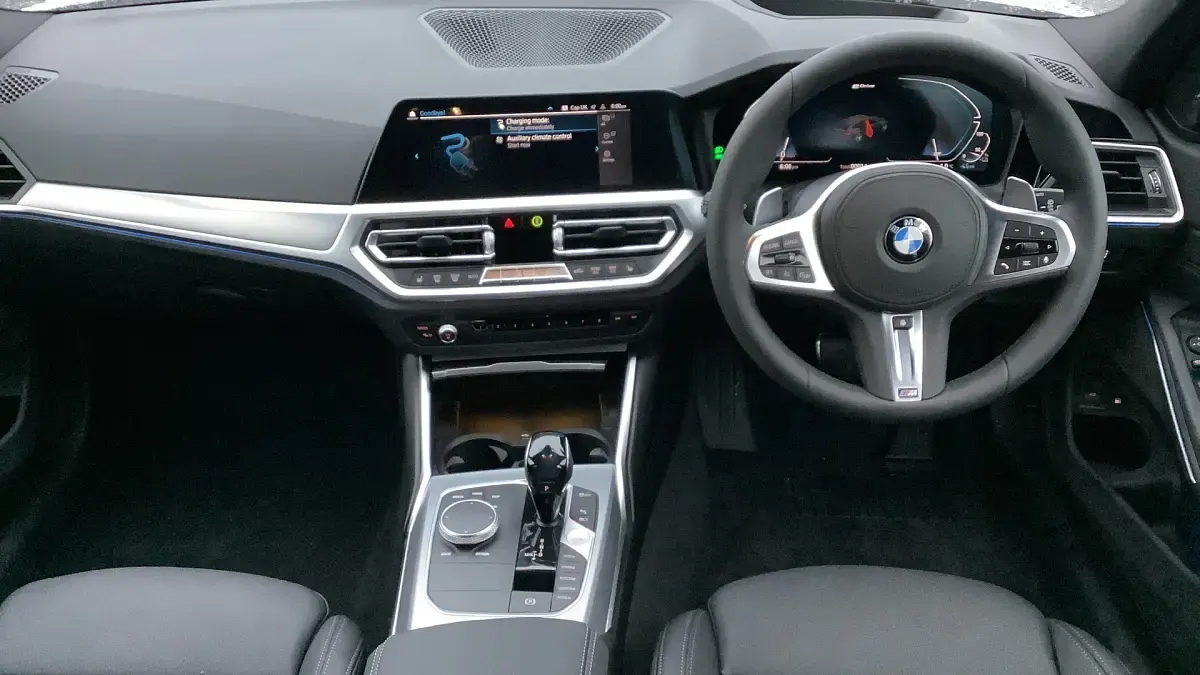 Used BMW 330 M Sport 288 HP (211 kW) 2021 White Estate