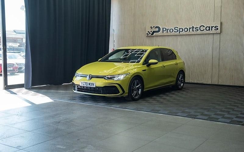 Second-hand VW Golf VIII R-line 150 CP (110 kW) 2024 Hatchback