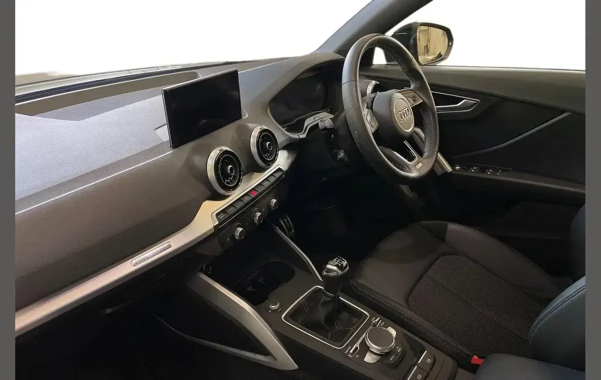 Used Audi Q2 S-Line 147 HP (108 kW) 2023 Black SUV