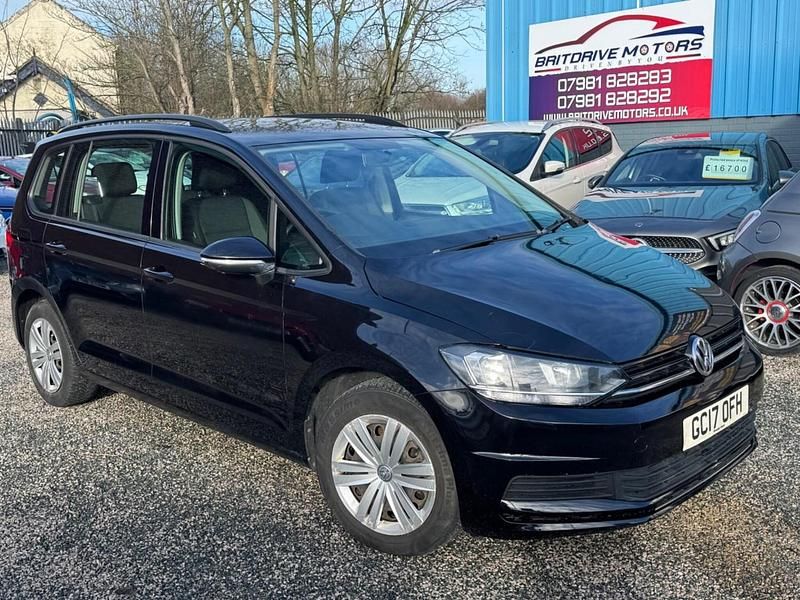 Used VW Touran S 115 HP (84 kW) 2017 Black MPV