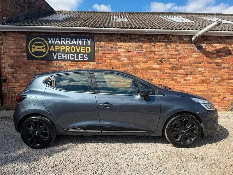 Used Renault Clio Dynamique 150 HP (110 kW) 2018 Grey Hatchback