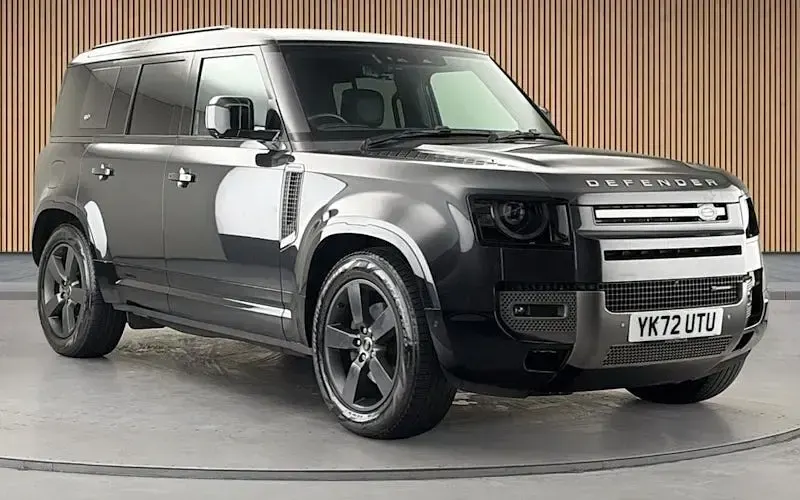 Used Land Rover Defender HSE Dynamic 249 HP (183 kW) 2025 SUV