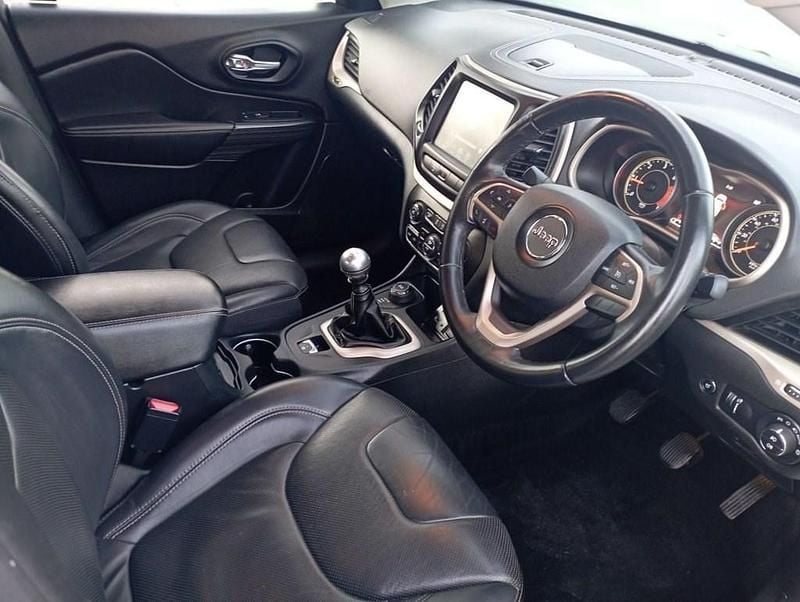 Used Jeep Cherokee Limited 138 HP (101 kW) 2015 White SUV