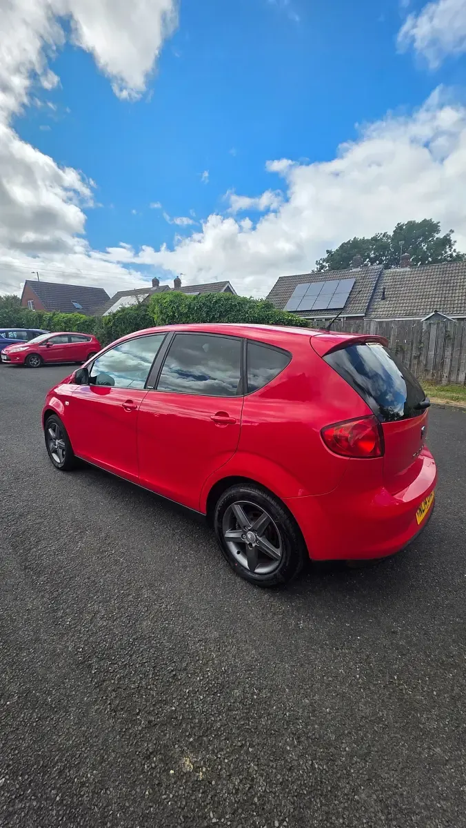 Used Seat Altea Ecomotive 2014 Red MPV