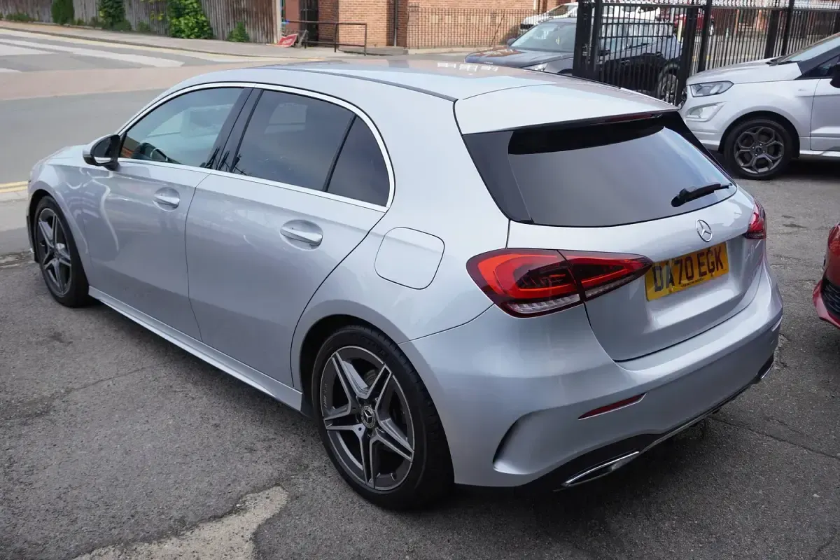 Używany Mercedes A200 AMG line 163 KM (119 kW) 2020 Srebrny Hatchback