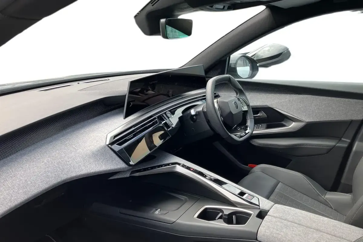 Used Peugeot 5008 GT 145 HP (106 kW) 2025 Blue SUV