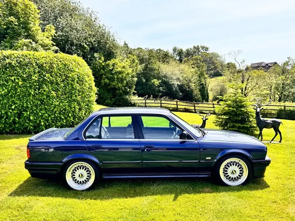 Used BMW 320 150 HP (110 kW) 1990 Blue Sedan