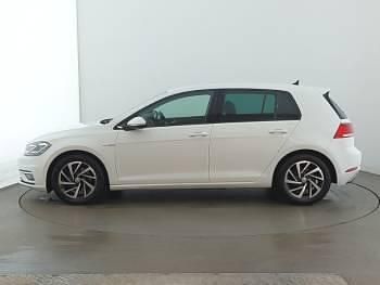 Używany VW Golf VII SE 130 KM (95 kW) 2019 Biały Hatchback