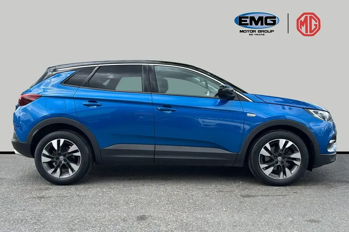 Used Vauxhall Grandland X SRi 130 HP (95 kW) 2021 Blue SUV