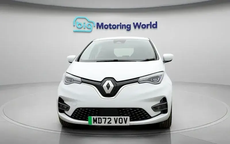Used Renault Zoe GT-Line 100 kW (136 HP) 2022 White Hatchback