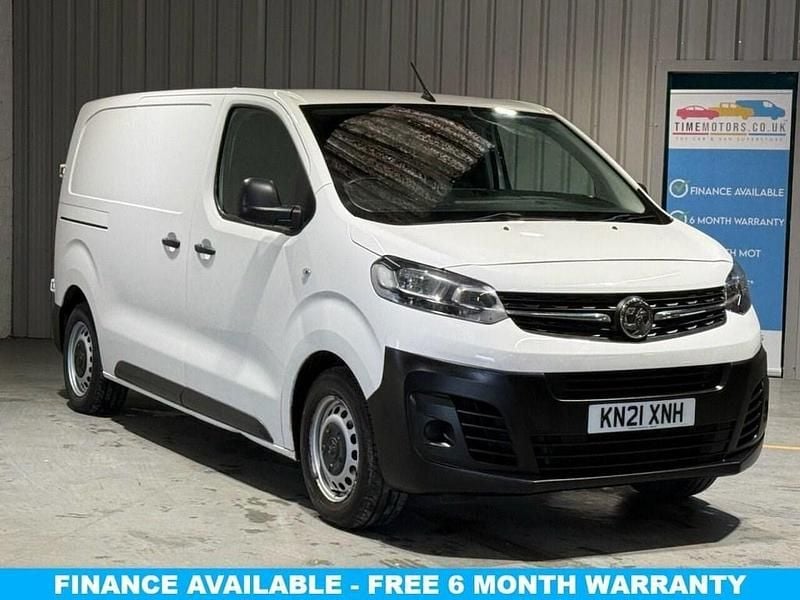 White Used 2021 Vauxhall Vivaro Edition MPV | £8,985 (Super price) - Image 1/3