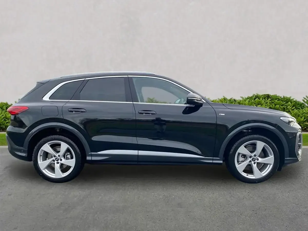 Begagnad Audi Q5 S-Line 204 HK (150 kW) 2025 Svart SUV