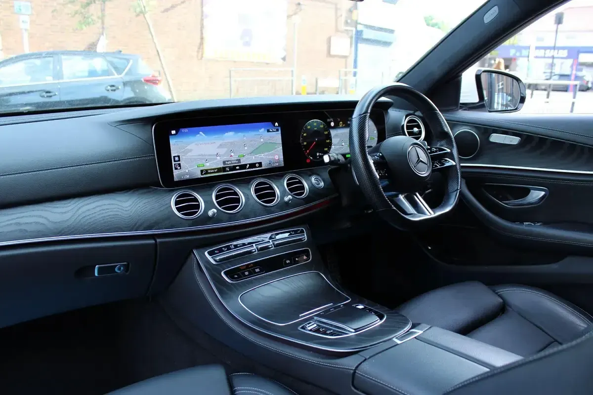 Used Mercedes E300 AMG line 2021 White Estate