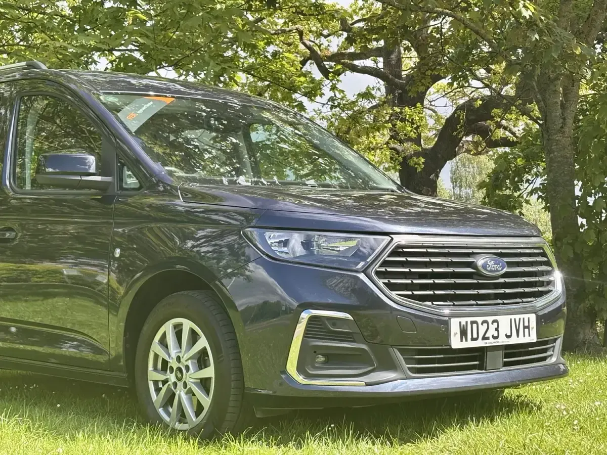 Used Ford Tourneo Connect Titanium 2023 Blue MPV