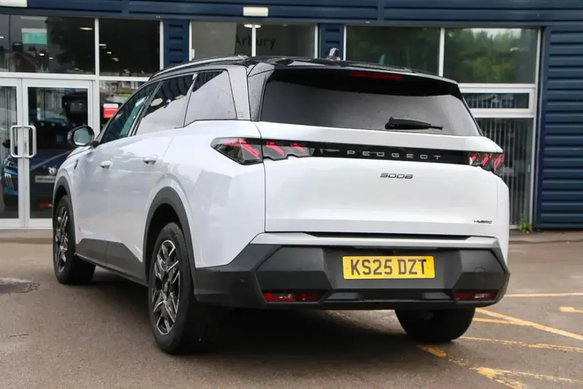 Used Peugeot 5008 GTi 134 HP (98 kW) 2025 White SUV
