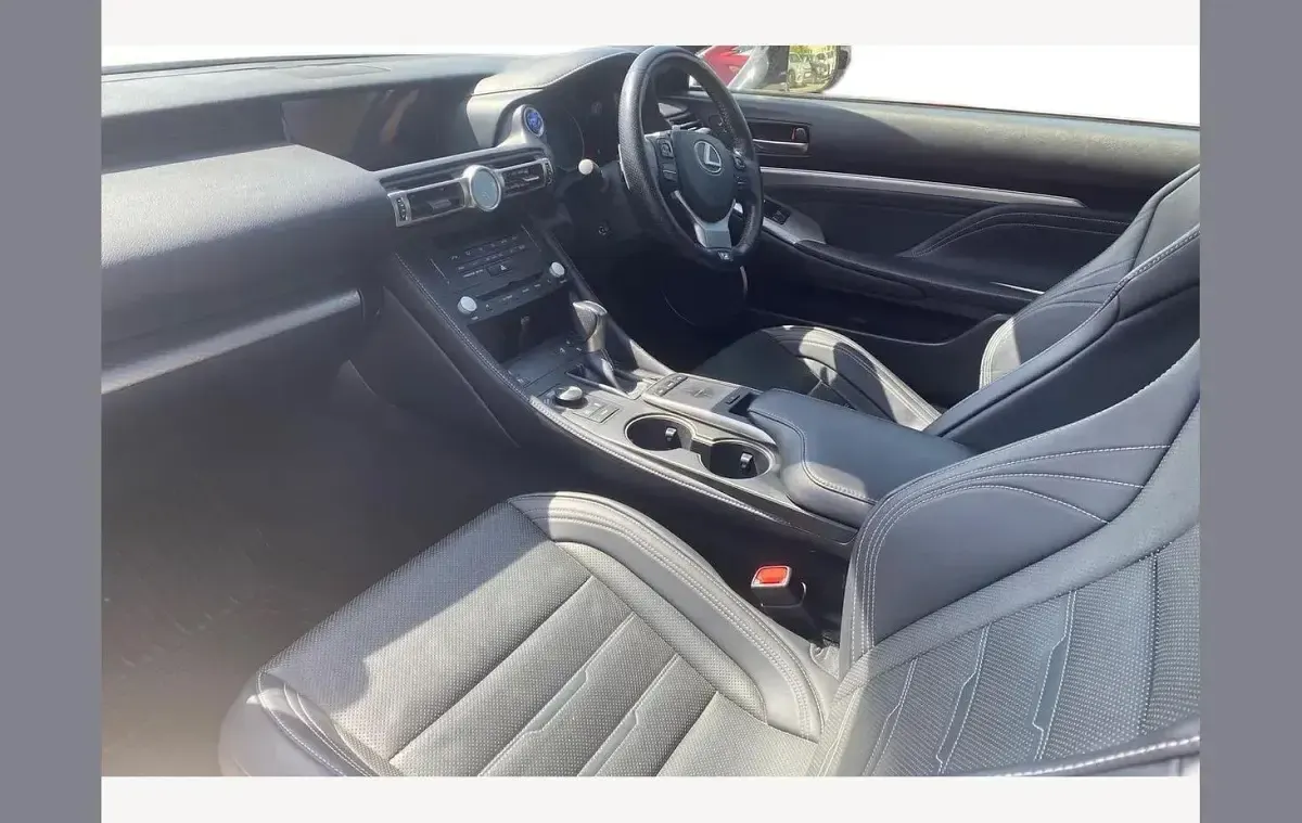 Used Lexus RC300h Sport Line 220 HP (161 kW) 2020 White Coupe