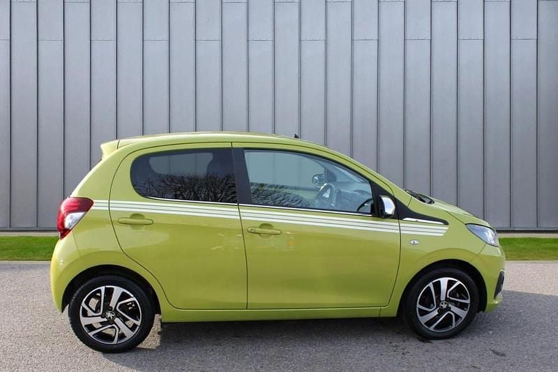 Used Peugeot 108 Collection 71 HP (52 kW) 2019 Green