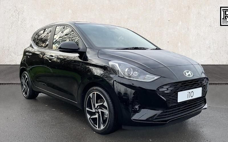 Green New 2025 Hyundai i10 Premium Hatchback | £17,290 (Good price) - Image 1/3