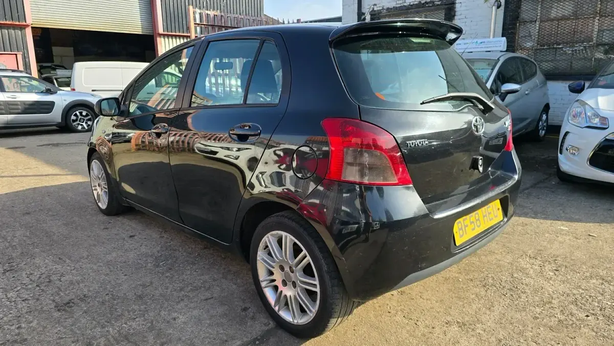 Used Toyota Yaris SR 2008 Black Hatchback