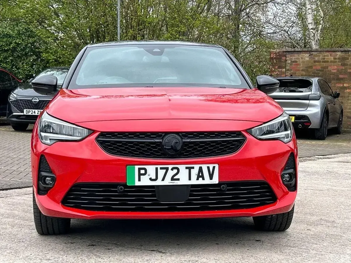 Second-hand Vauxhall Corsa-e Edition 100 kW (136 CP) 2022 Roșu Hatchback