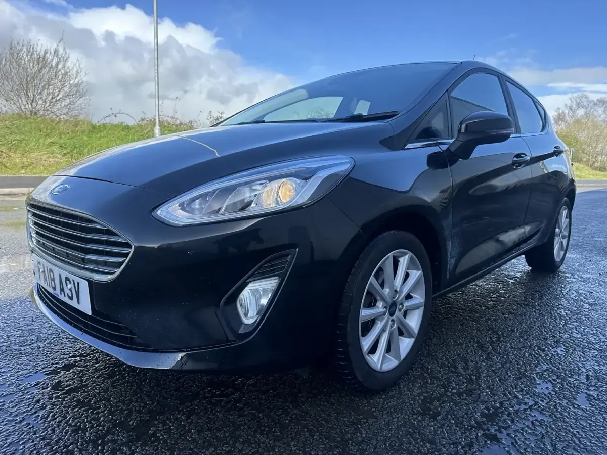 Używany Ford Fiesta Titanium 2018 Czarny Hatchback