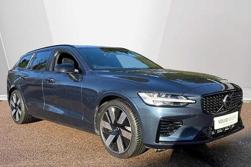 Used Volvo V60 Plus 345 HP (253 kW) 2025 Blue Estate