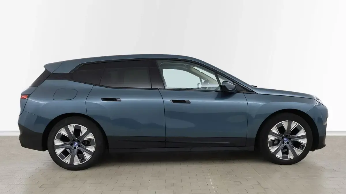 Used BMW iX Sport Line 484 kW (659 HP) 2023 Blue SUV