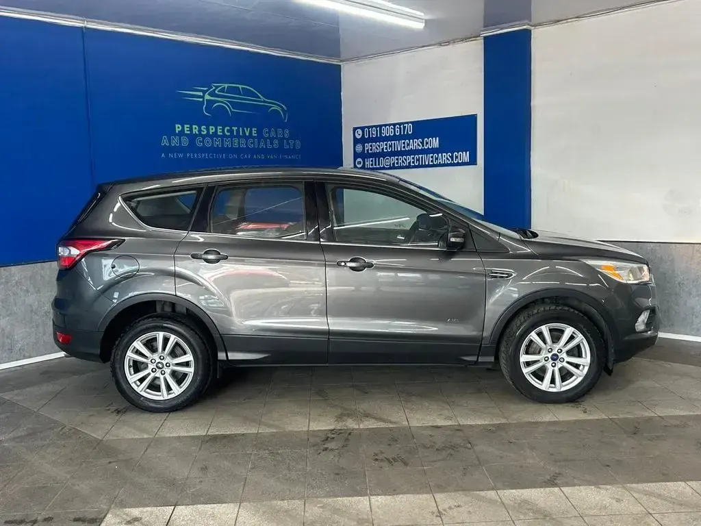 Used Ford Kuga Zetec 150 HP (110 kW) 2017 Grey SUV