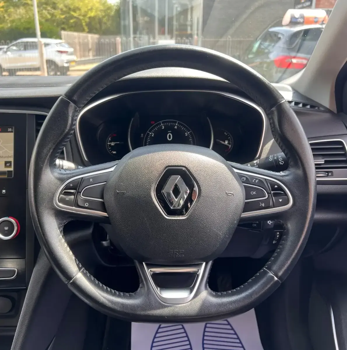 Used Renault Mégane IV Dynamique 130 HP (95 kW) 2017 Blue Hatchback
