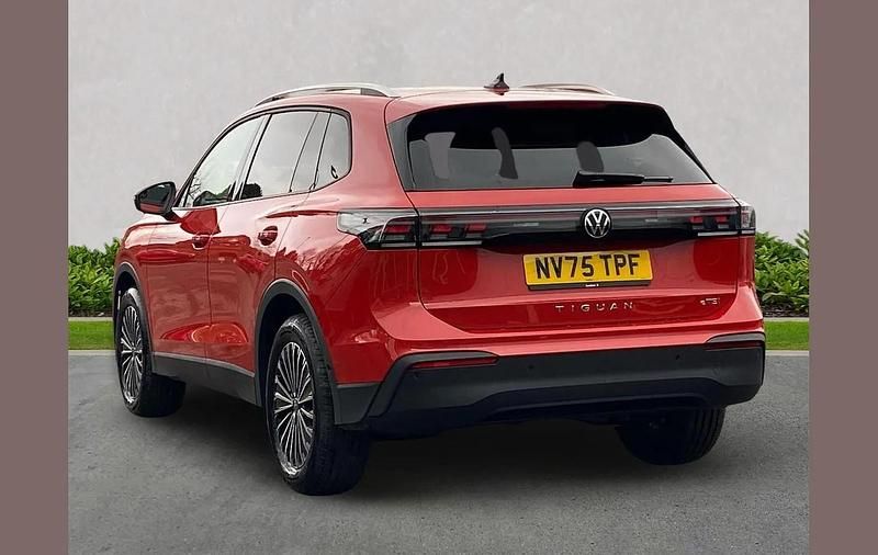 New VW Tiguan Match 150 HP (110 kW) 2026 Red SUV