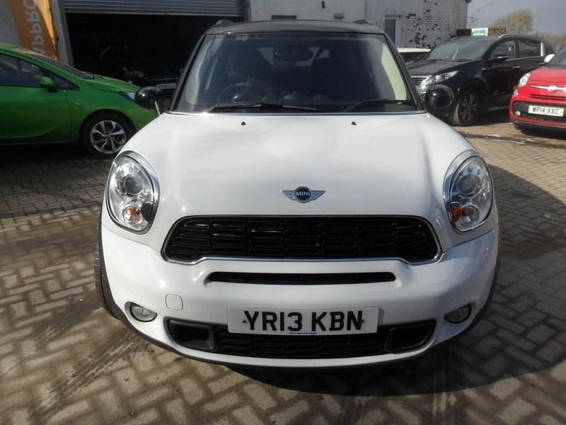 Used Mini Cooper S 2013 White Hatchback
