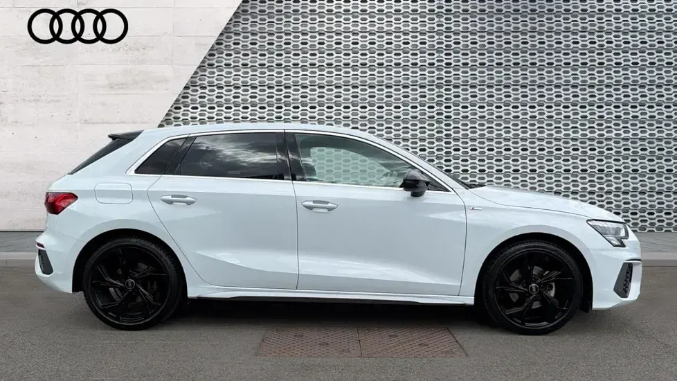 Used Audi A3 S-Line 150 HP (110 kW) 2023 White Sedan