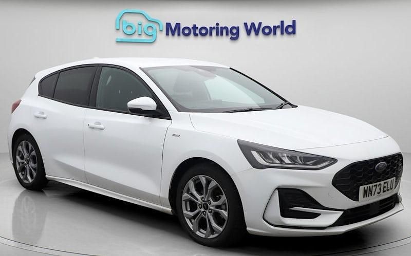 Used 2021 Ford Focus ST-Line Hatchback | £14,301 (Fair price) - Image 1/4