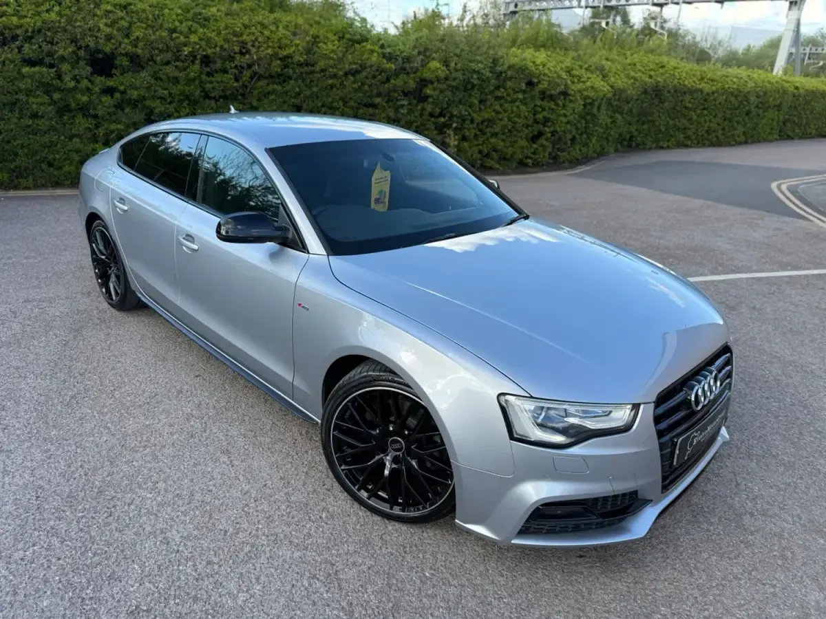 Begagnad Audi A5 Black Edition 2015 Silver Sportkupé