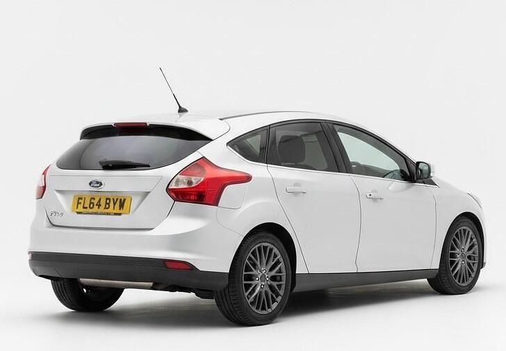 Used Ford Focus Zetec 2014 Silver Hatchback