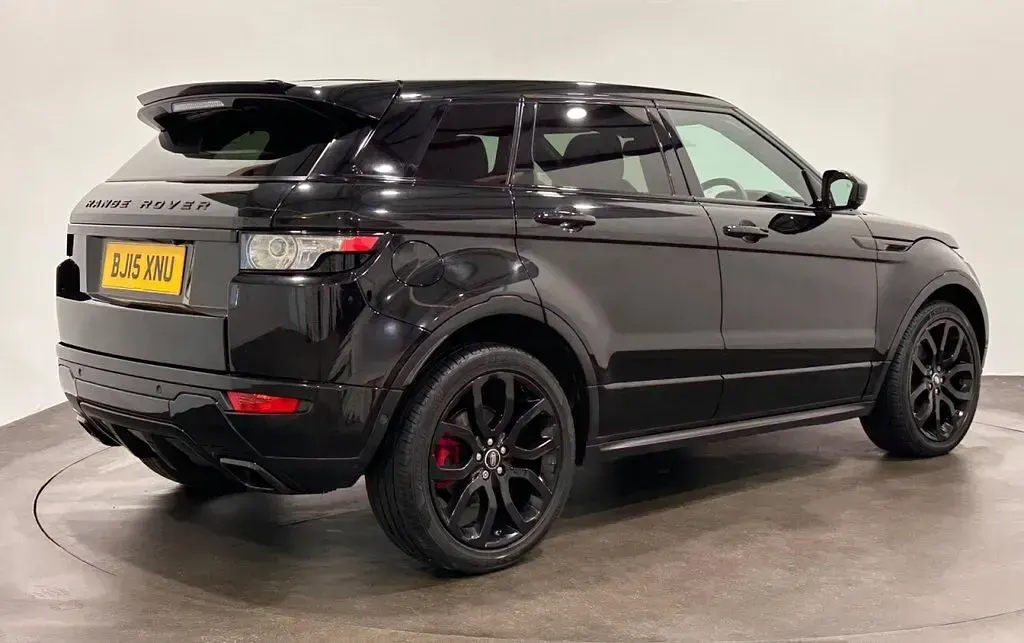 Begagnad Land Rover Range Rover evoque Dynamic 190 HK (139 kW) 2015 Svart SUV
