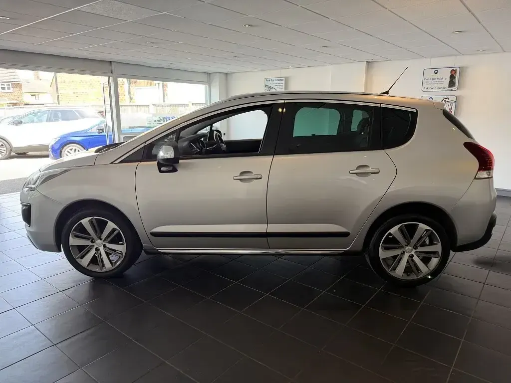 Used Peugeot 3008 Allure 2016 Silver Hatchback