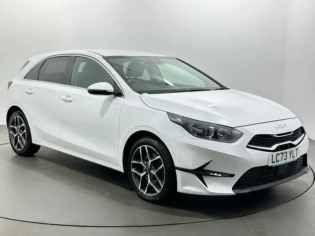 Used Kia Ceed 160 HP (117 kW) 2023 Hatchback