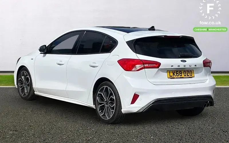 Used Ford Focus ST-Line X 150 HP (110 kW) 2018 White Hatchback