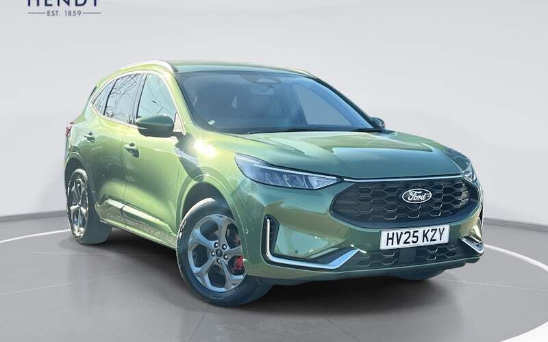 Used 2025 Ford Kuga ST-Line SUV | £28,524 (A bit pricey) - Image 1/4
