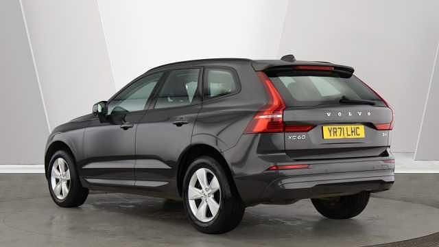 Usado Volvo XC60 Momentum 194 HP (142 kW) 2022 SUV